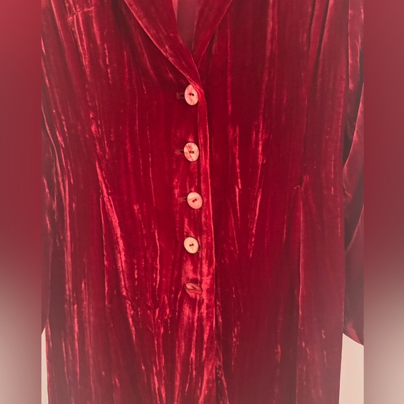 H & M Vintage 1992 Crushed Red Velvet Jacket . Rayon, Silk Blend. Lined.  Size 6 - Picture 6 of 8